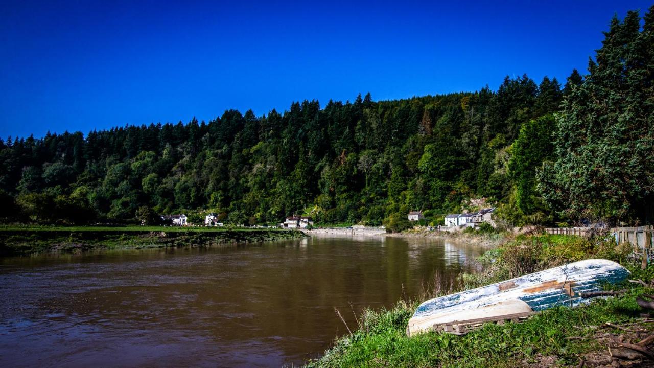 Parva Farmhouse Riverside Guesthouse Tintern Exterior photo