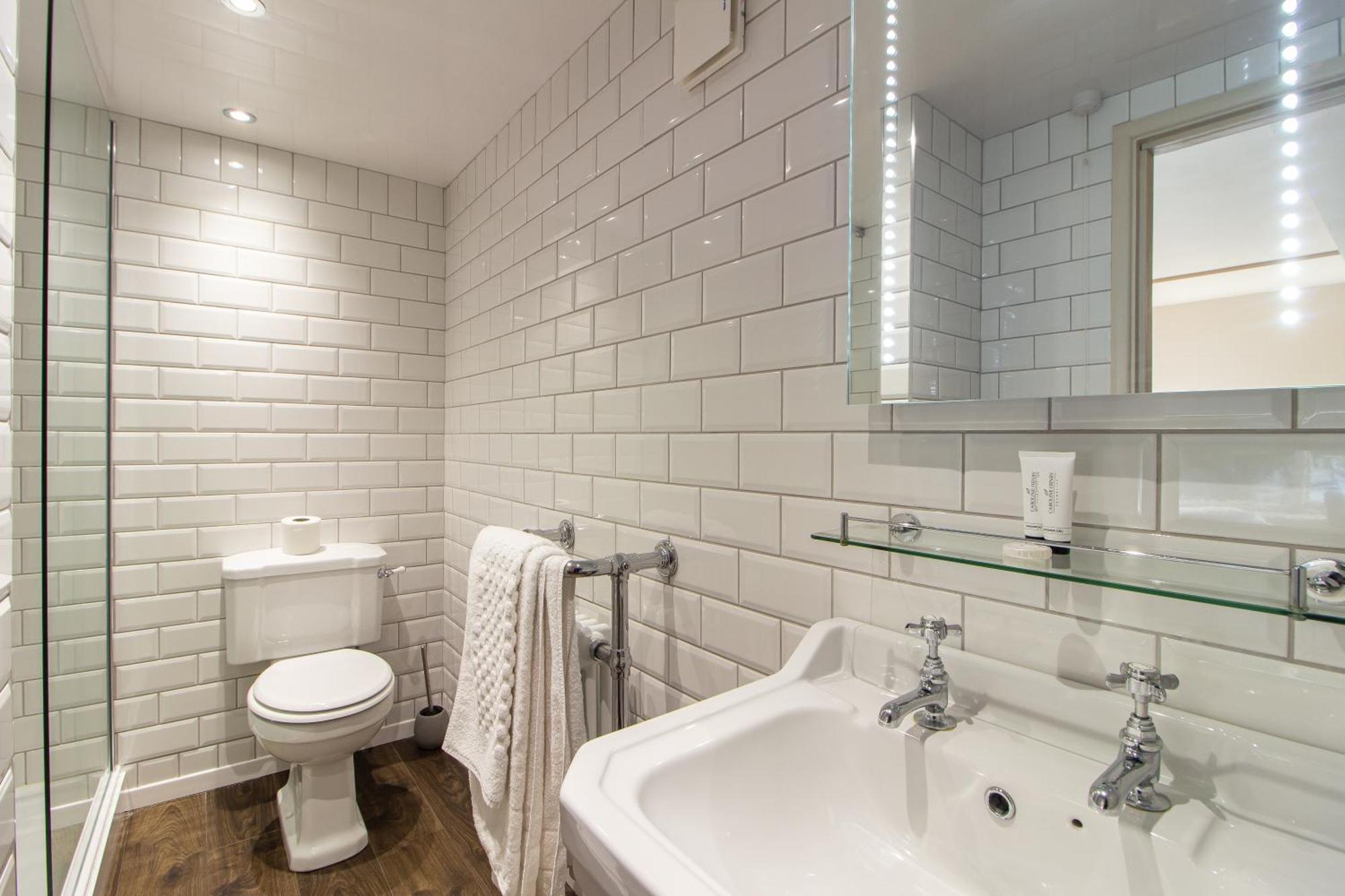 Parva Farmhouse Riverside Guesthouse Tintern Room photo
